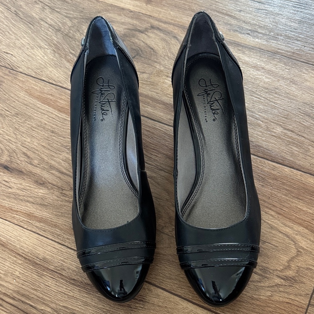 Life Stride Black Heels